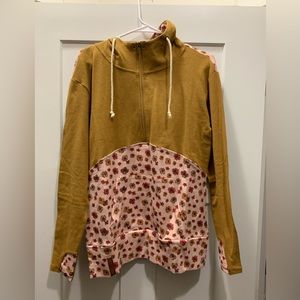 NWT Ampersand Half Zip Sweatshirt